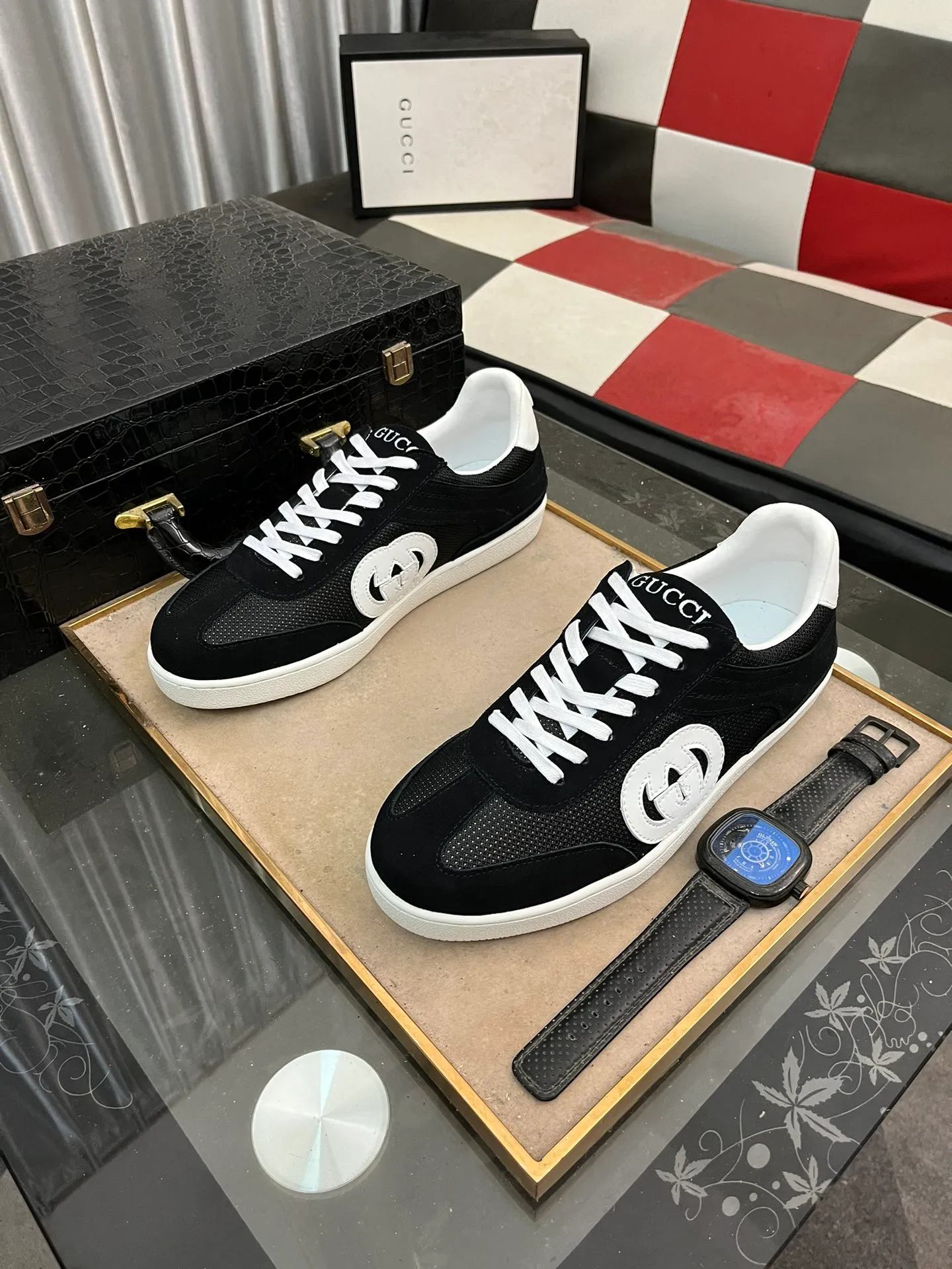 Men's shoes💰380⌚️⌚️[GUCCI] Gucci men's casual shoes are absolutely popular🔥The ultimate matching item for trendy men! The charm of super texture is irresistible, the main recommendation, the flower leather color is bright! The upper is made of high-quality cowhide + brand printed fabric, sheepskin feet, wear-resistant rubber sole, noble and elegant! Extremely comfortable🎁🎁You can be as handsome as you want💪 38-447️⃣colors available